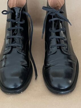 Robert Clergerie shiny black leather lace up ankle boot 38 EU